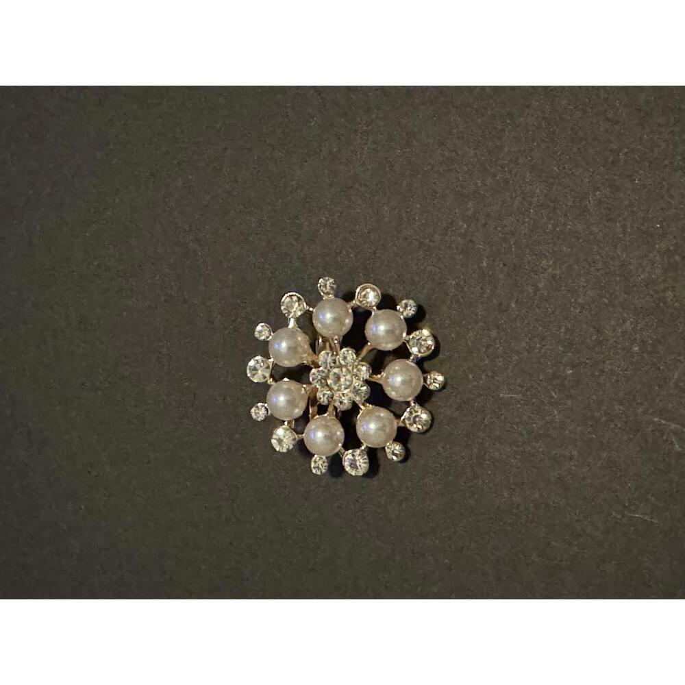 Vintage Pearl and Rhinestone Brooch